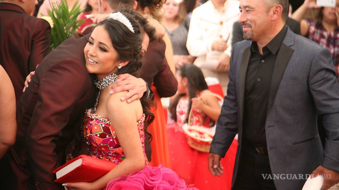 $!Rubí: Un quince años con glamour