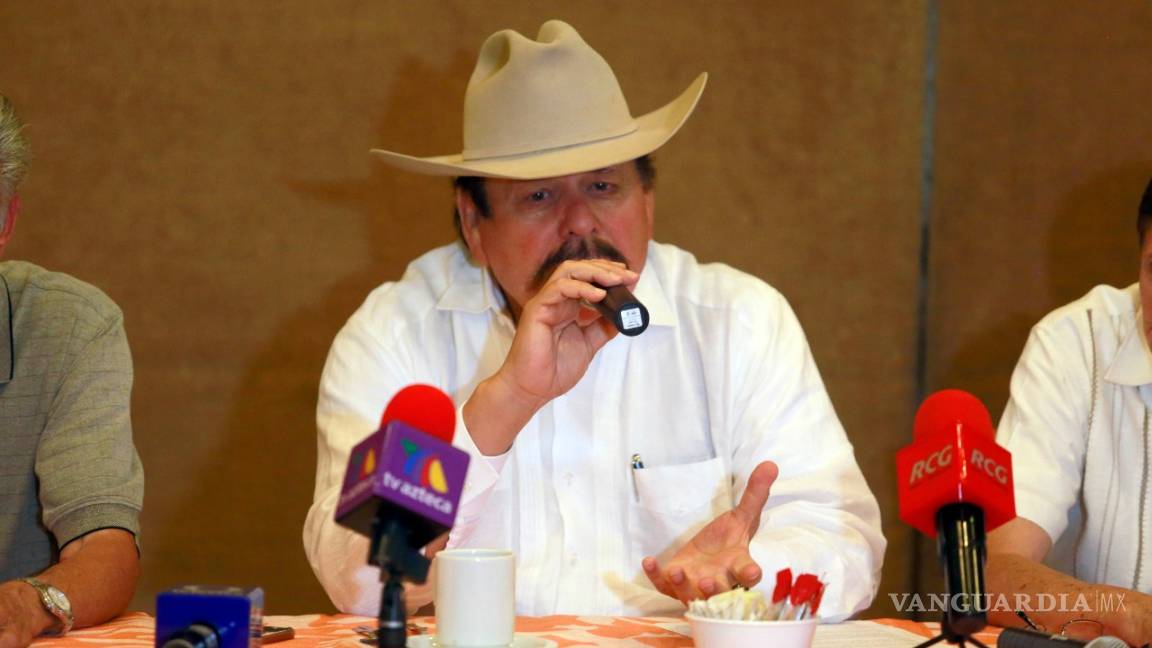 Armando Guadiana presenta denuncia contra el Gobierno de Coahuila por uso de despensas para coacción del voto