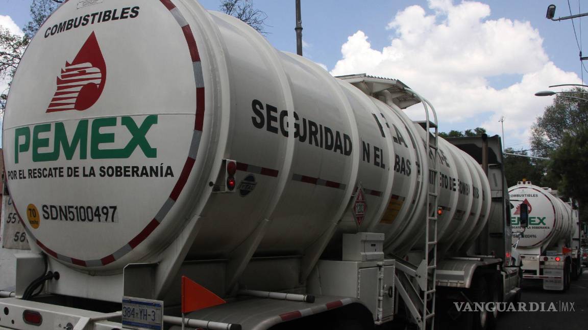 Investigan presunta red que trafica con plazas en Pemex