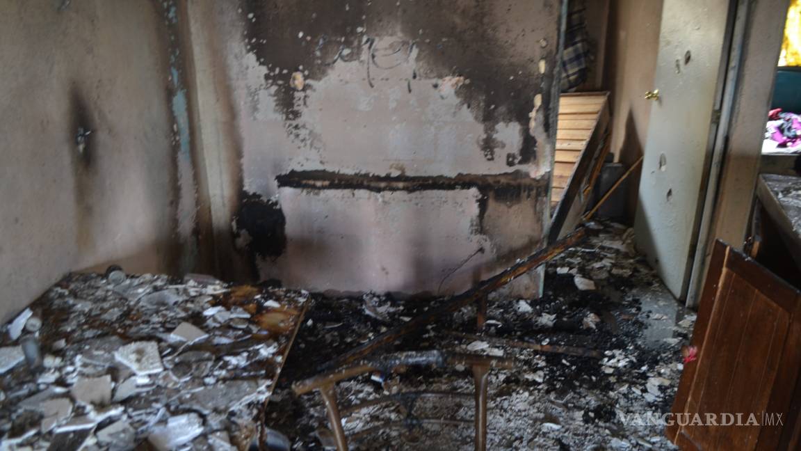 Veladora provoca incendio en vivienda de Loma Linda
