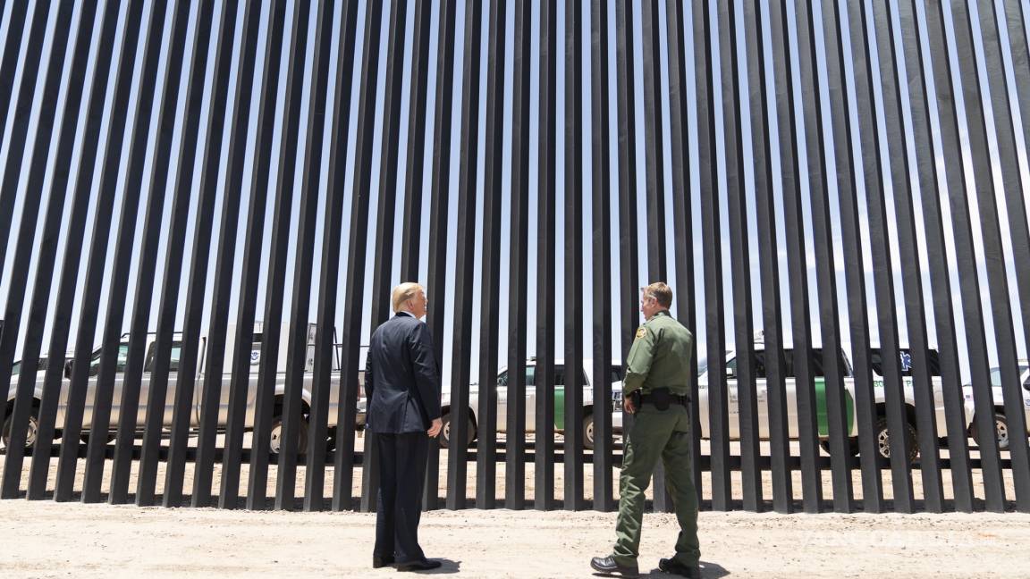 Presume Donald Trump muro fronterizo en la víspera de la visita de AMLO a Estados Unidos