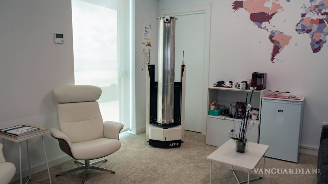 $!Robots, héroes anónimos en los hospitales contra la batalla contra el COVID-19