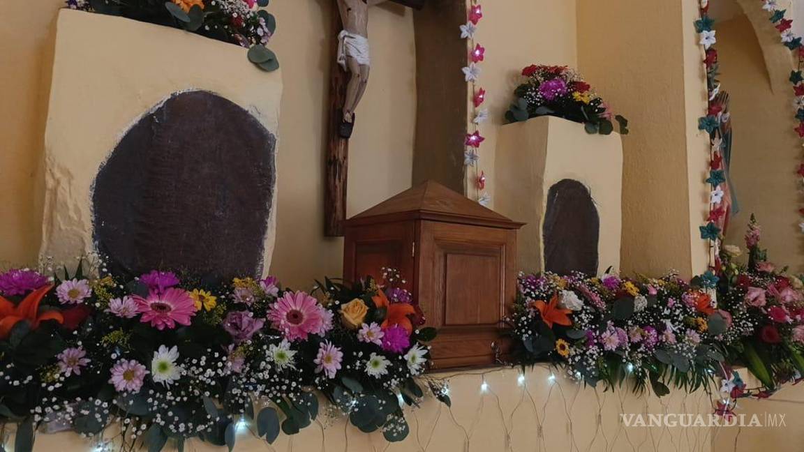 $!Cada año se realiza misa, danza y veneración de la reliquia empotrada en el altar del templo.