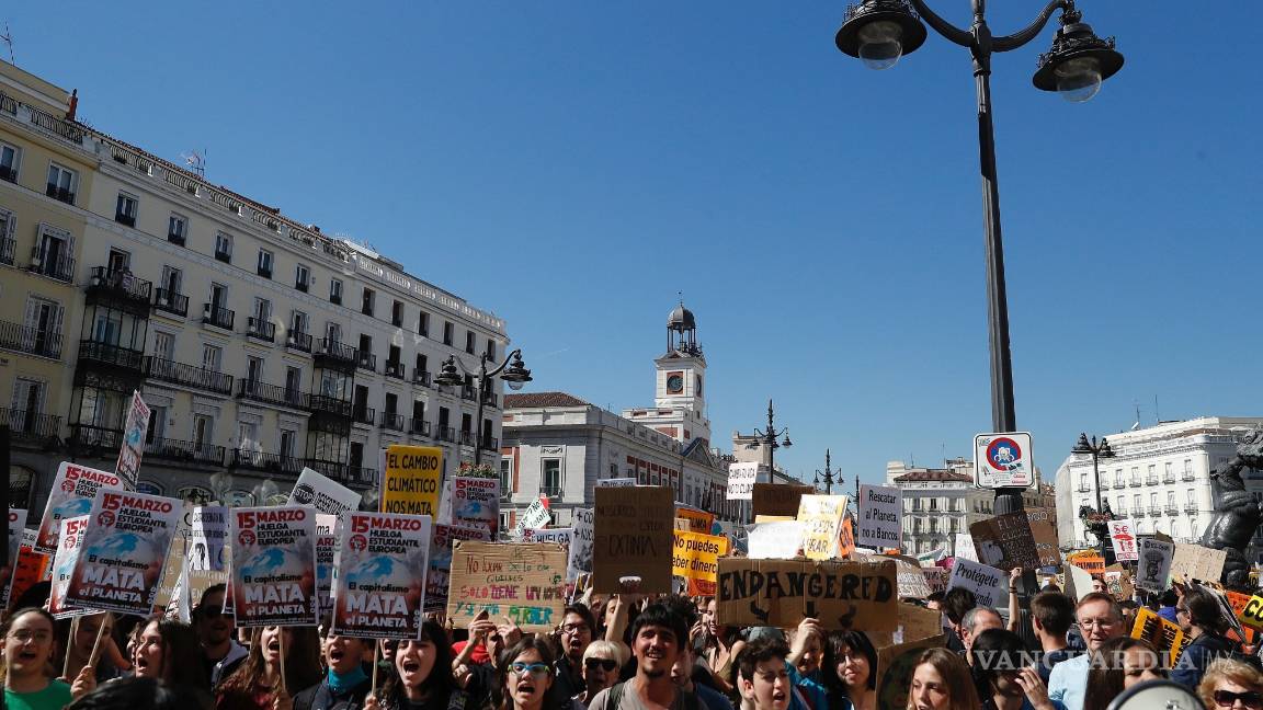 $!Jóvenes marchan en todo mundo para exigir políticas contra cambio climático