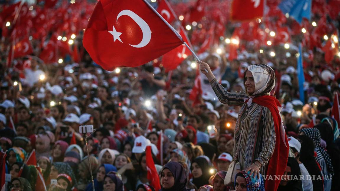 $!Erdogan aboga por restaurar pena de muerte en Turquía durante mitin “antigolpe”