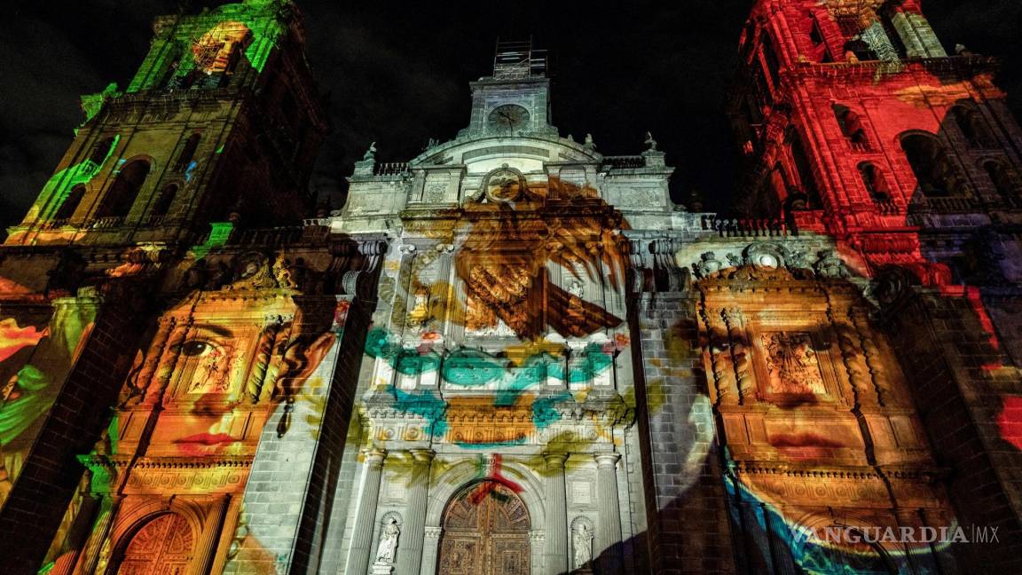 $!El segundo video mapping fue colocado sobre la Catedral Metropolitana de la Ciudad de México