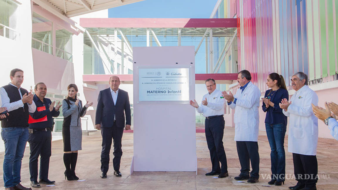 Rubén Moreira presenta nuevos hospitales en Saltillo