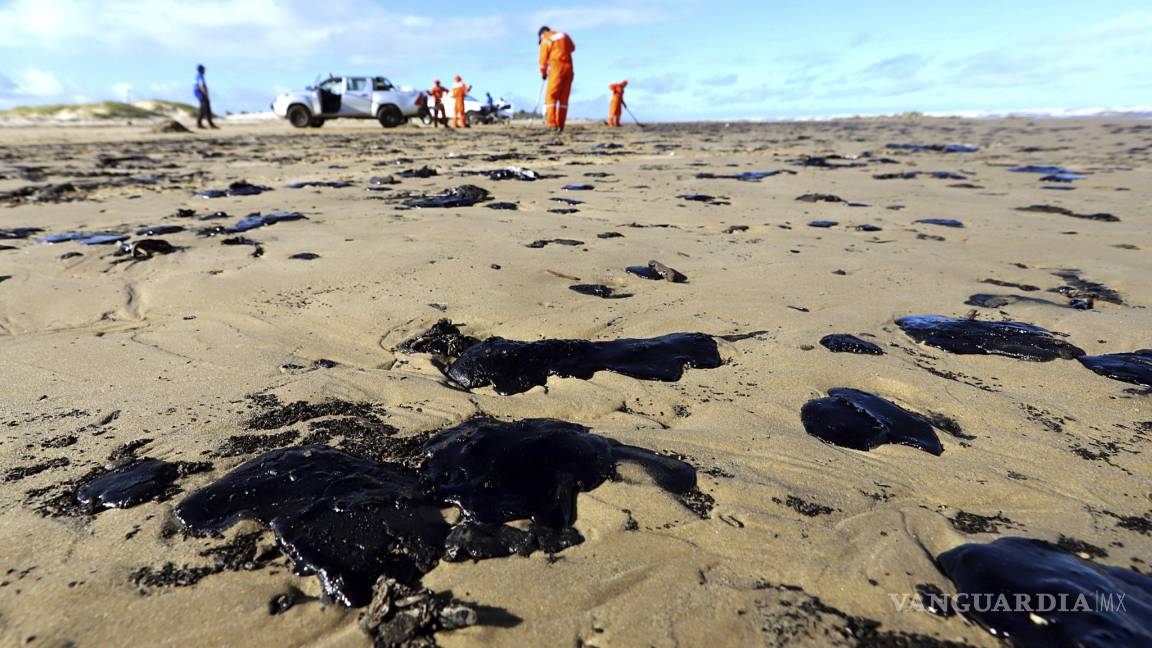 Brasil envía 5 mil soldados más para limpiar derrames de petróleo
