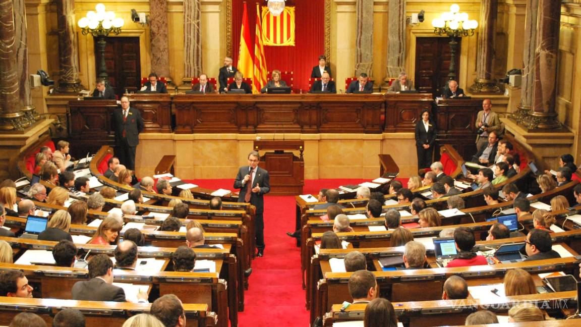 Comienza el pleno del Parlamento catalán que votará la respuesta al artículo 155 (En Vivo)