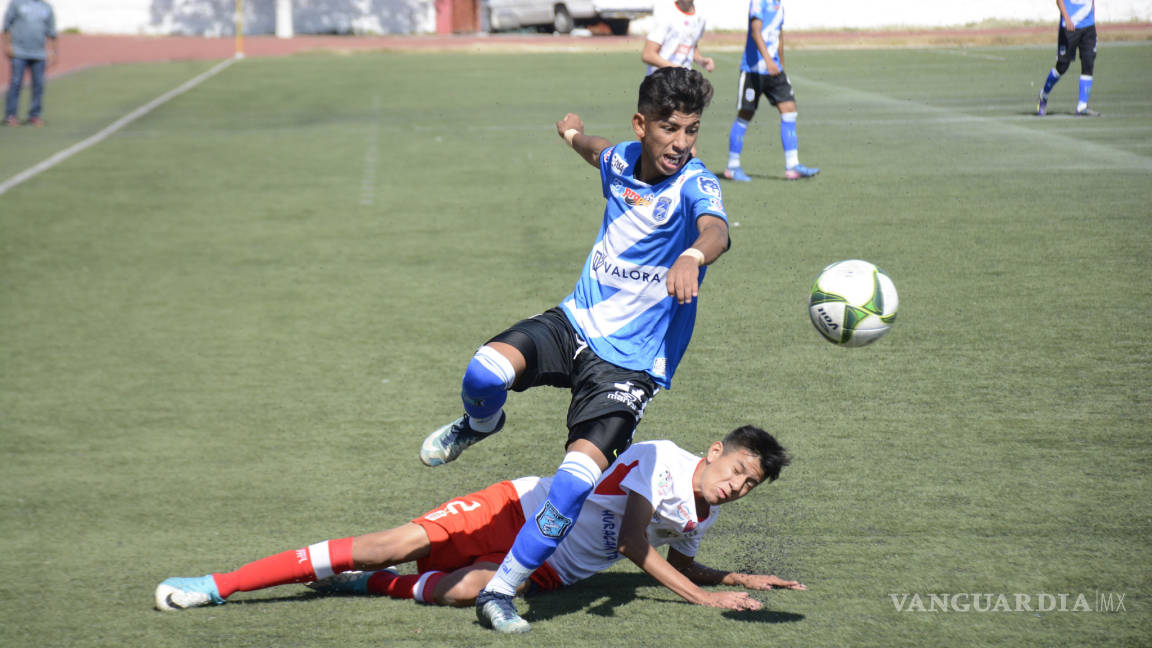 Saltillo Soccer golea a los Plateados de Cerro Azul