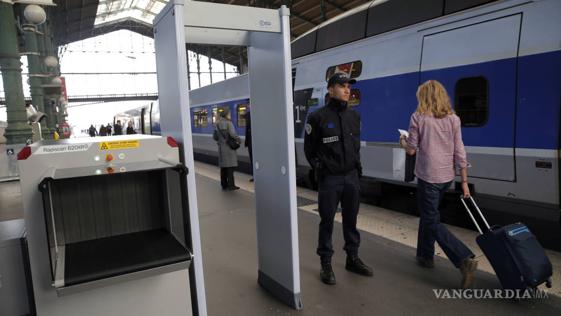 Extreman seguridad para festejos de Año Nuevo en París