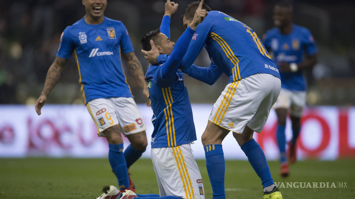 Tigres da zarpazo en el Azteca