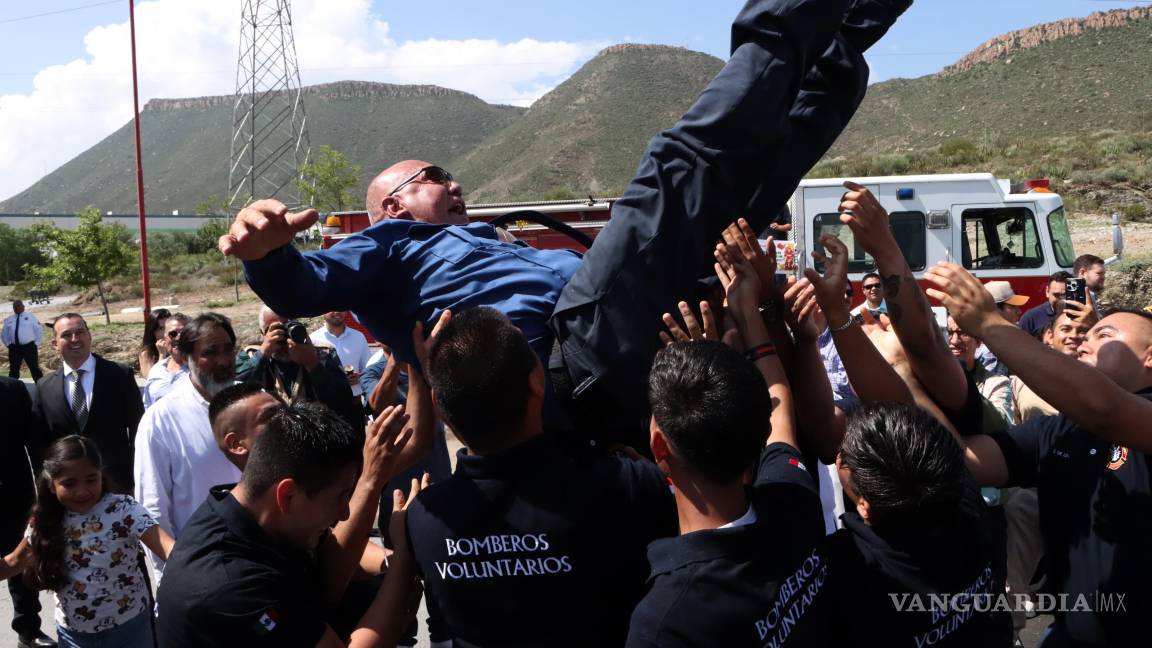 $!La ceremonia fue también antesala de la entrega de la Presea Saltillo 2025, que se otorgará oficialmente al cuerpo de bomberos el próximo 25 de julio.