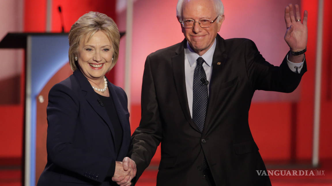 Clinton y Sanders se enzarzan en disputa por fecha para debate en Nueva York