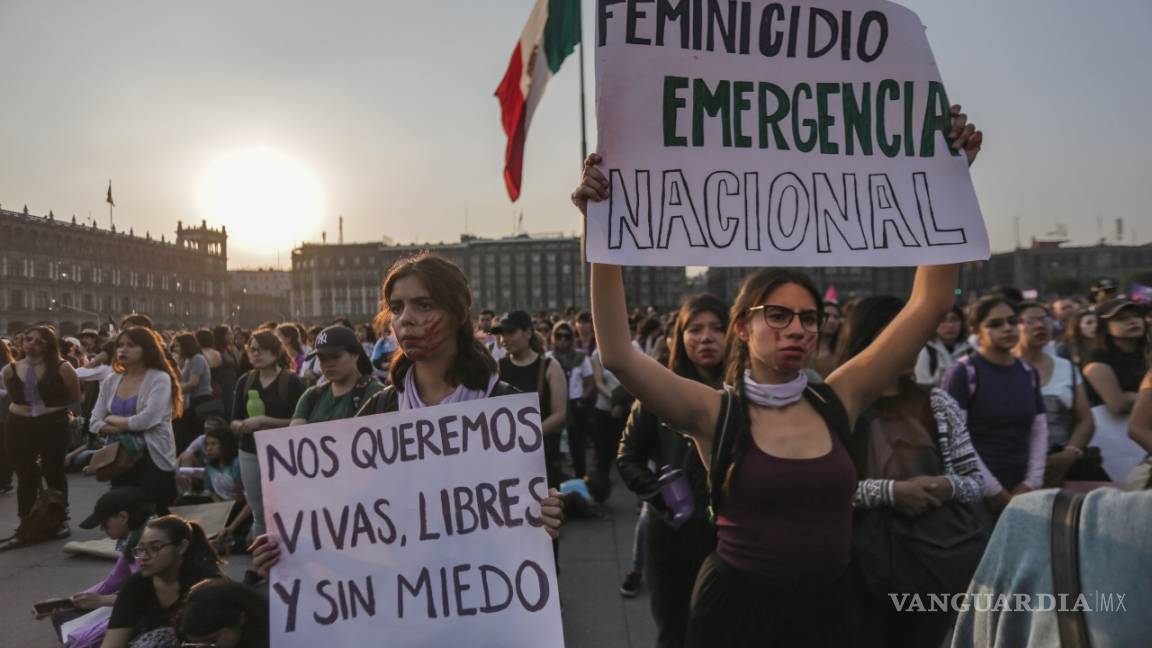 Mujeres protestan en diversas parte de México contra violencia de género
