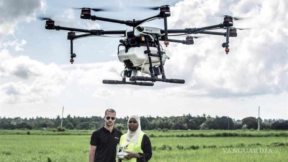 Asfixian al mosquito de la malaria con el uso pionero de drones en Tanzania