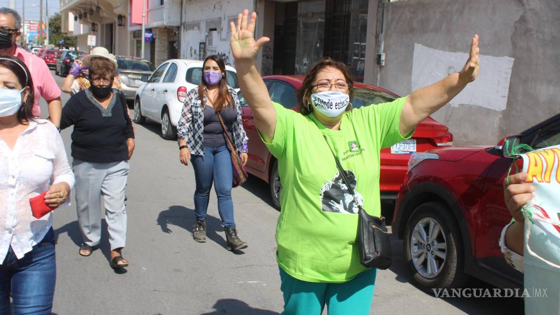 $!Madres de desaparecidos marchan en Torreón para exigir búsqueda de sus hijos: "Seguimos de pie"