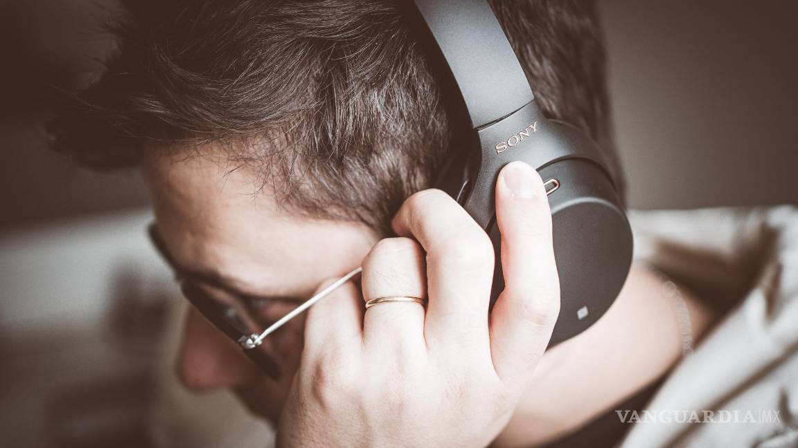 $!Todos hemos escuchado la recomendación de mantener bajo el volumen cuando usamos audífonos para proteger nuestros oídos.