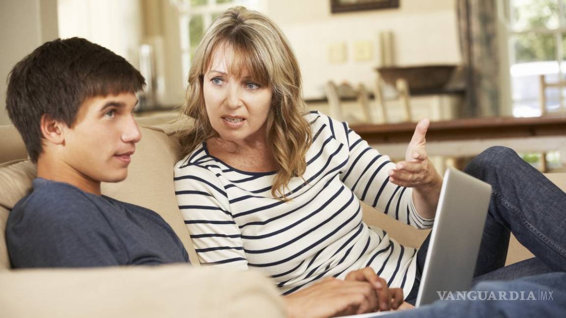Madre le da una lección ejemplar a su adolescente ¡Un ejemplo para los padres desesperados!