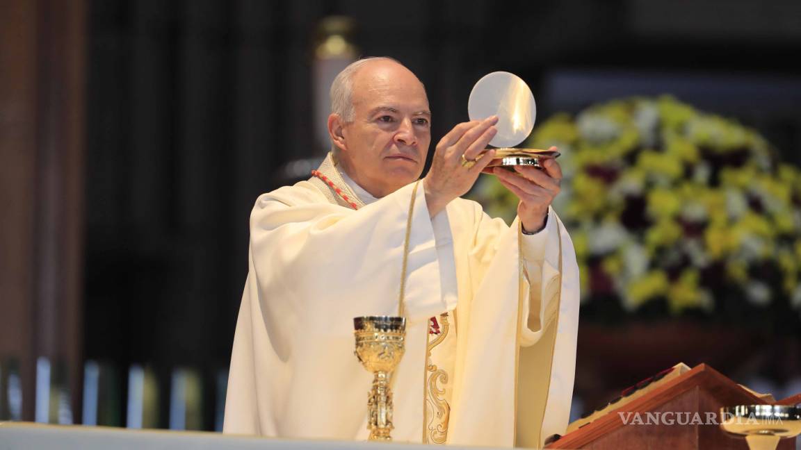 Pide arzobispo rezar por la sociedad