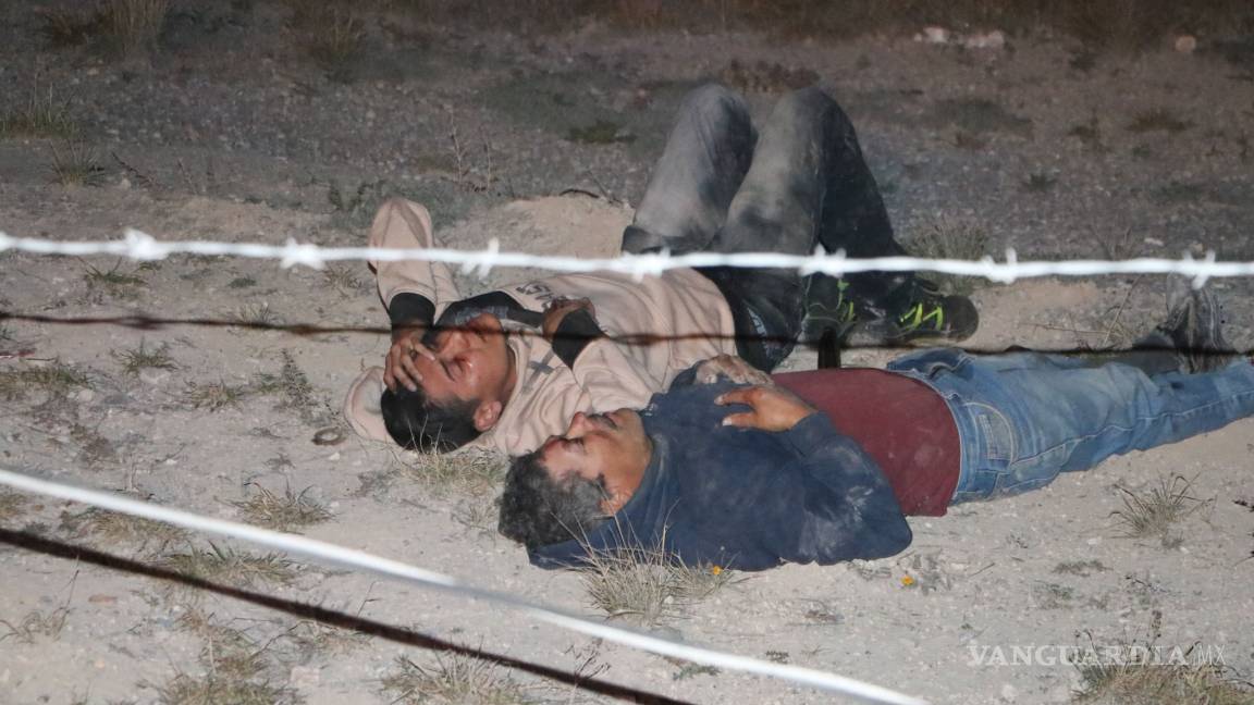 $!Denuncian que policías de Arteaga 'cazan' a parroquianos al salir de bar; provocan volcadura