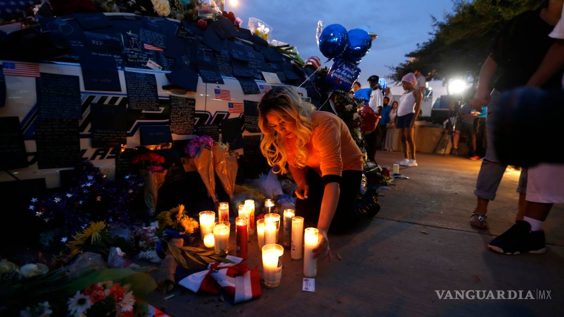 $!Atacante de Dallas garabateó letras con su sangre antes de morir