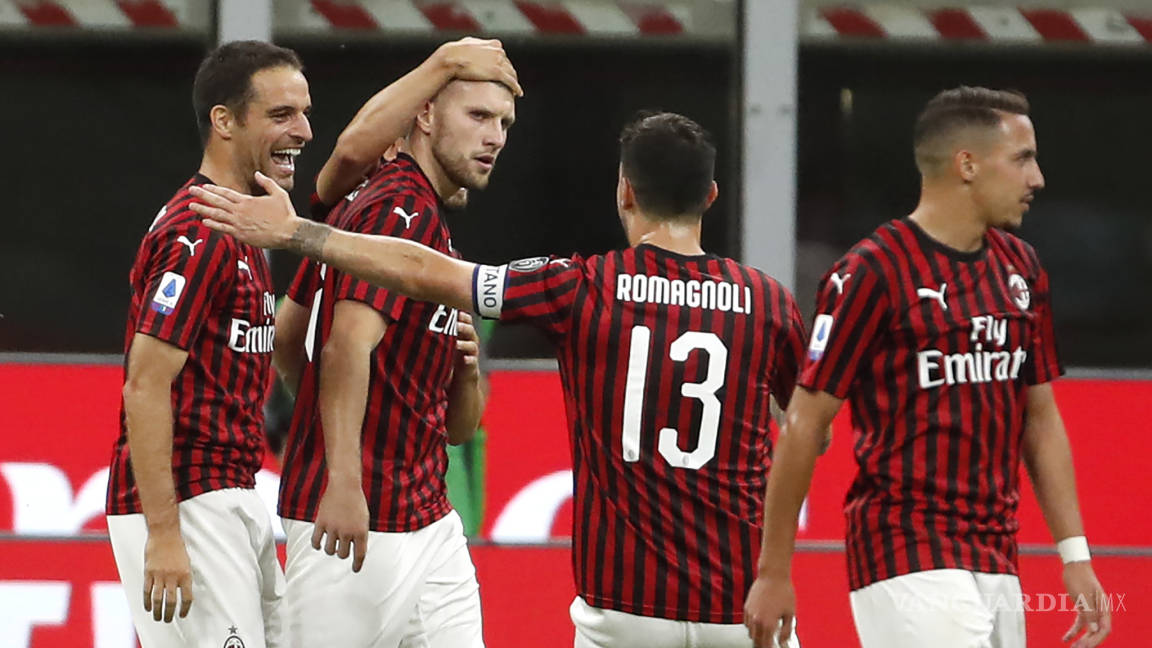 Milán anota cuatro goles en 20 minutos para remontar el marcador para ganarle a Juventus y evitar que se corone