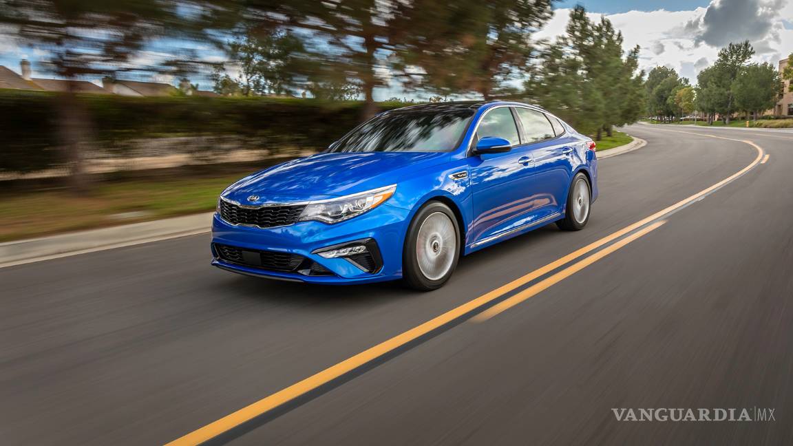 $!KIA Optima 2019 luce un facelift que lo aproxima al Stinger