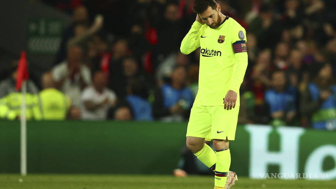 Fanáticos del Barcelona enfrentan a Messi en el aeropuerto de Liverpool