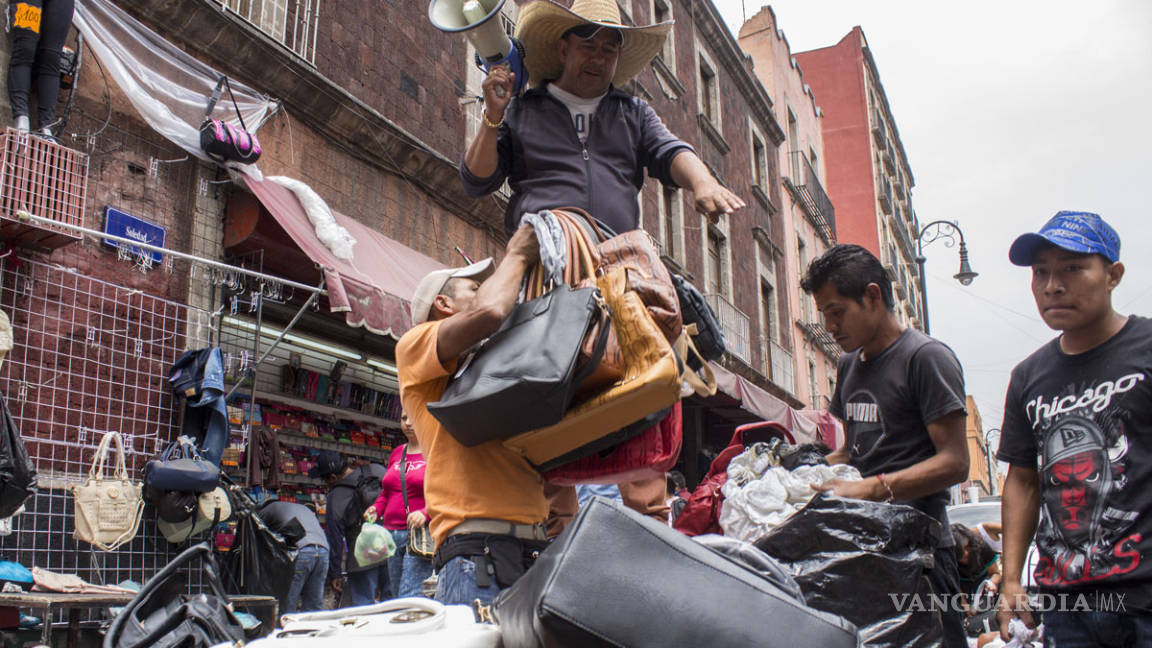 Sin contrato, pensión ni seguro social, la realidad de los trabajadores informales mexicanos