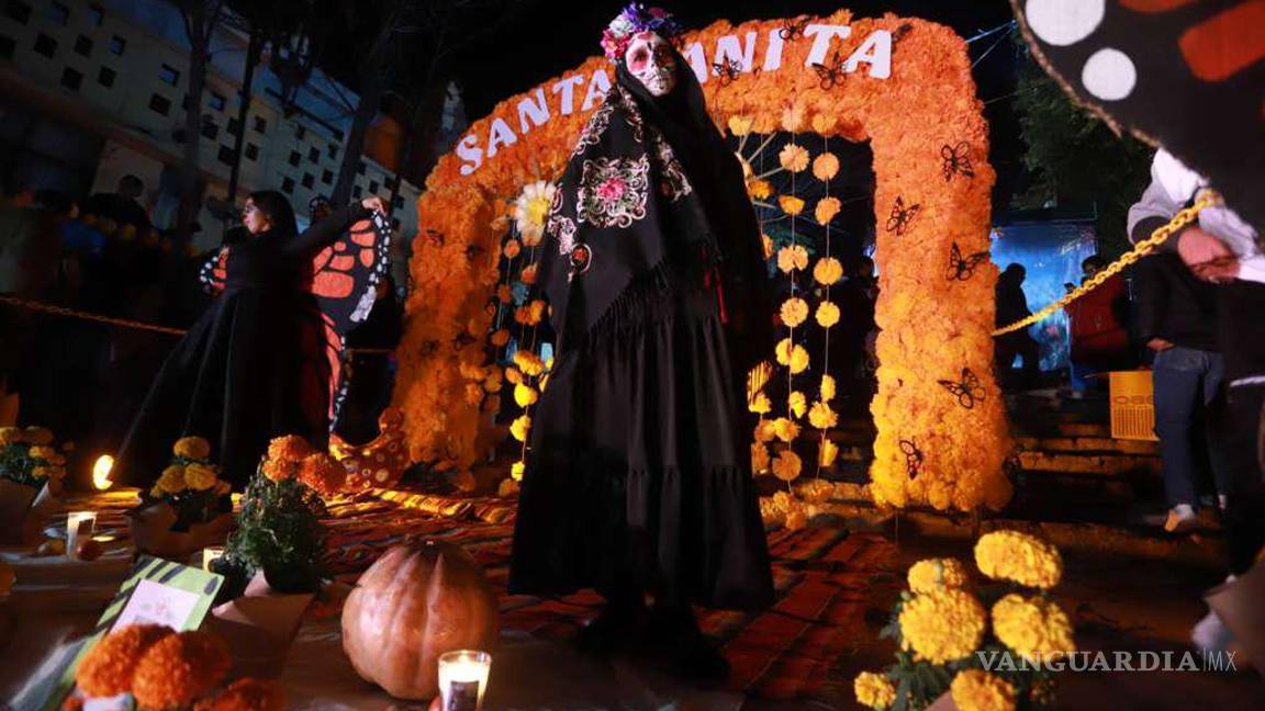 $!El Festival Ánimas del Desierto 2025 combina tradición, gastronomía, arte y cultura, ofreciendo a la ciudadanía una experiencia integral para celebrar a los seres queridos y fomentar la participación comunitaria.