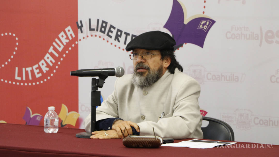 Dialogan sobre el lenguaje con Juan Domingo Argüelles