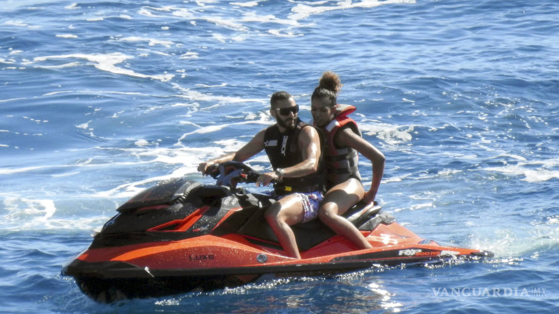 Benzema se lleva de vacaciones a su familia a Ibiza