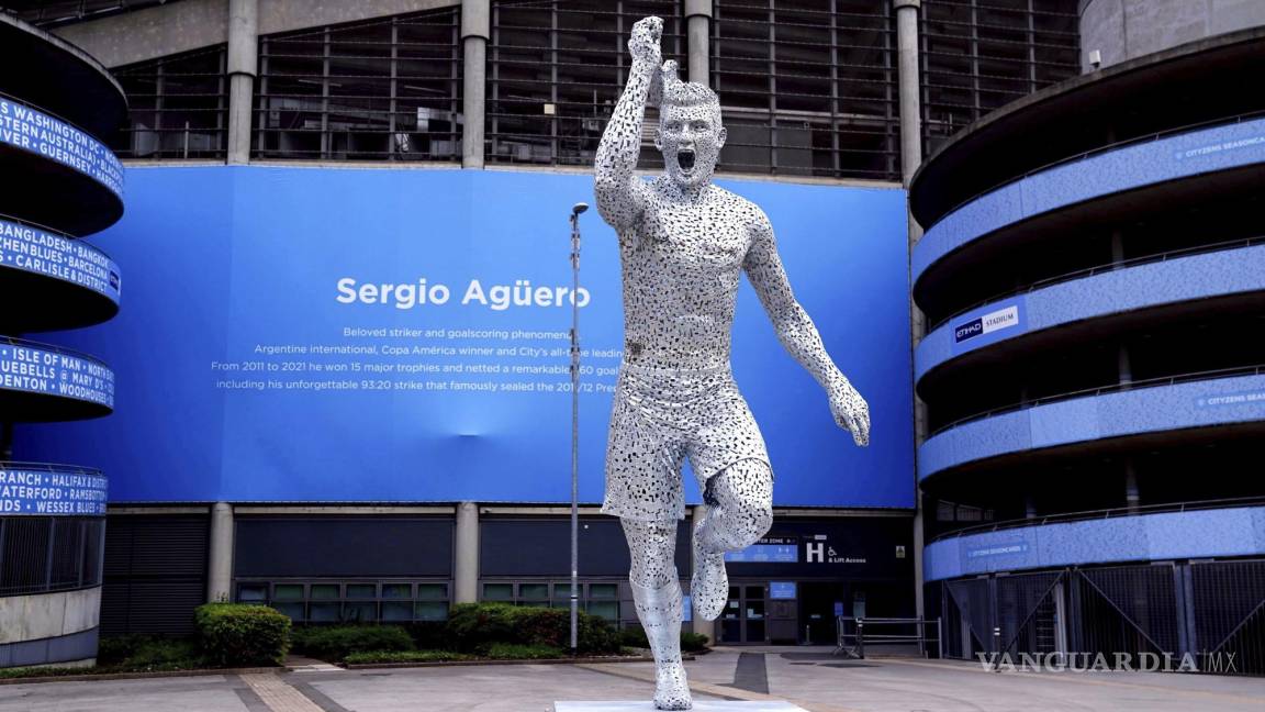 Manchester City rinde tributo a su máximo goleador Sergio Agüero con una estatua
