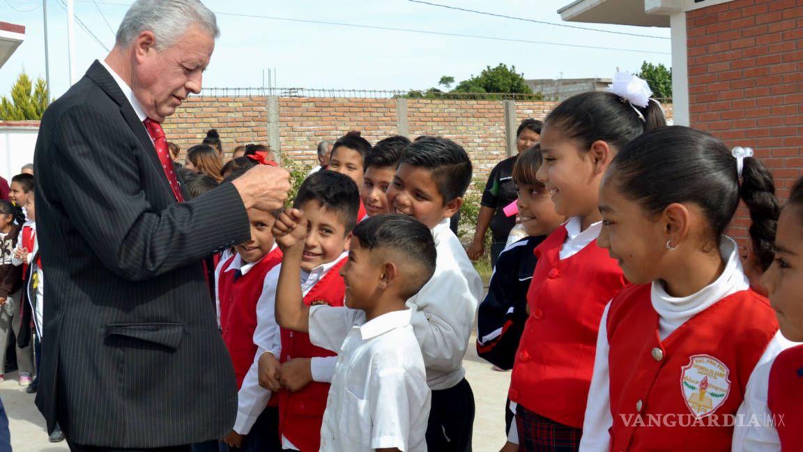 Entrega alcalde de Torreón obras escolares en Zaragoza Sur