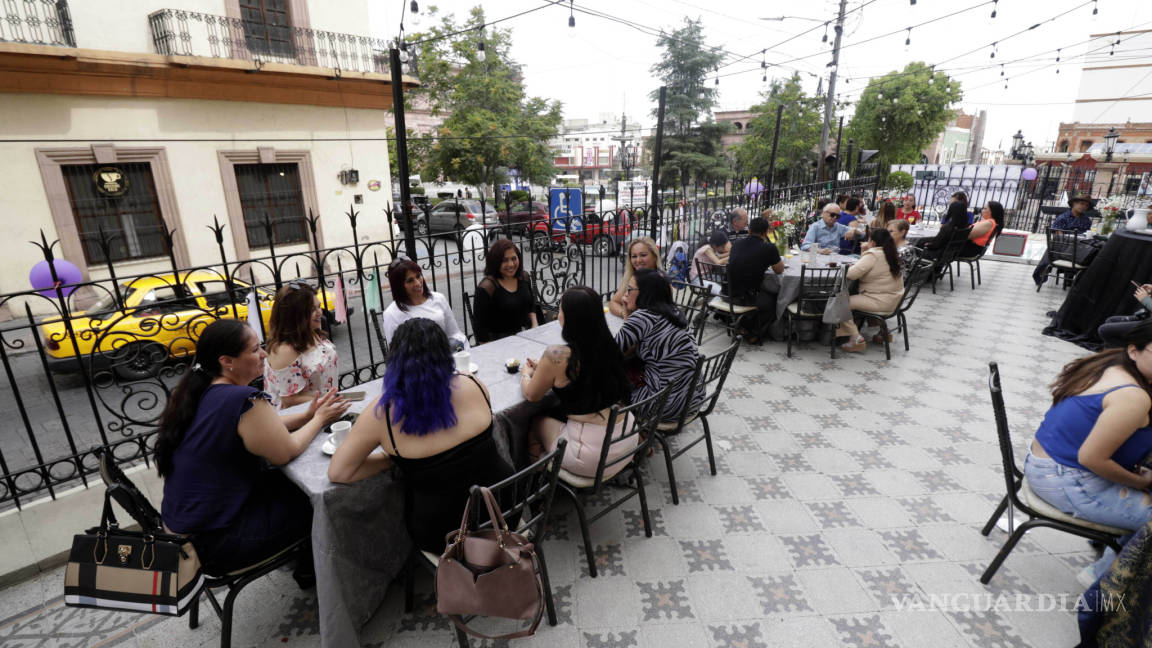 Abarrotan restaurantes de Saltillo para celebrar a mamá