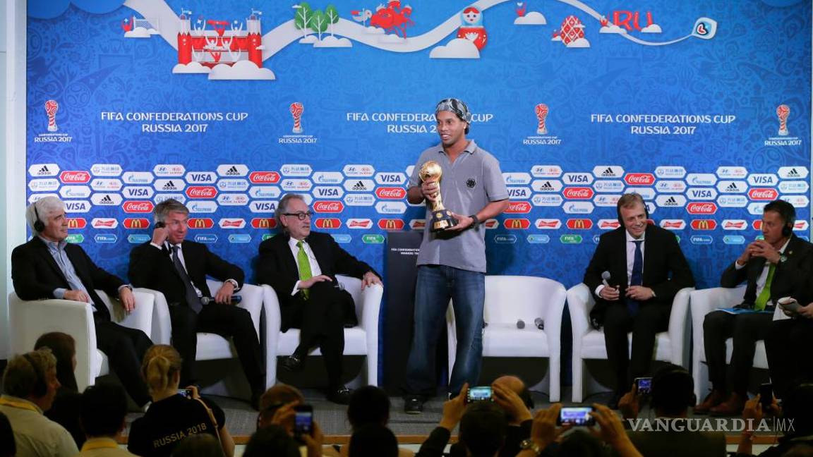 $!Ronaldinho presenta Copa Confederaciones Rusia 2017 en México