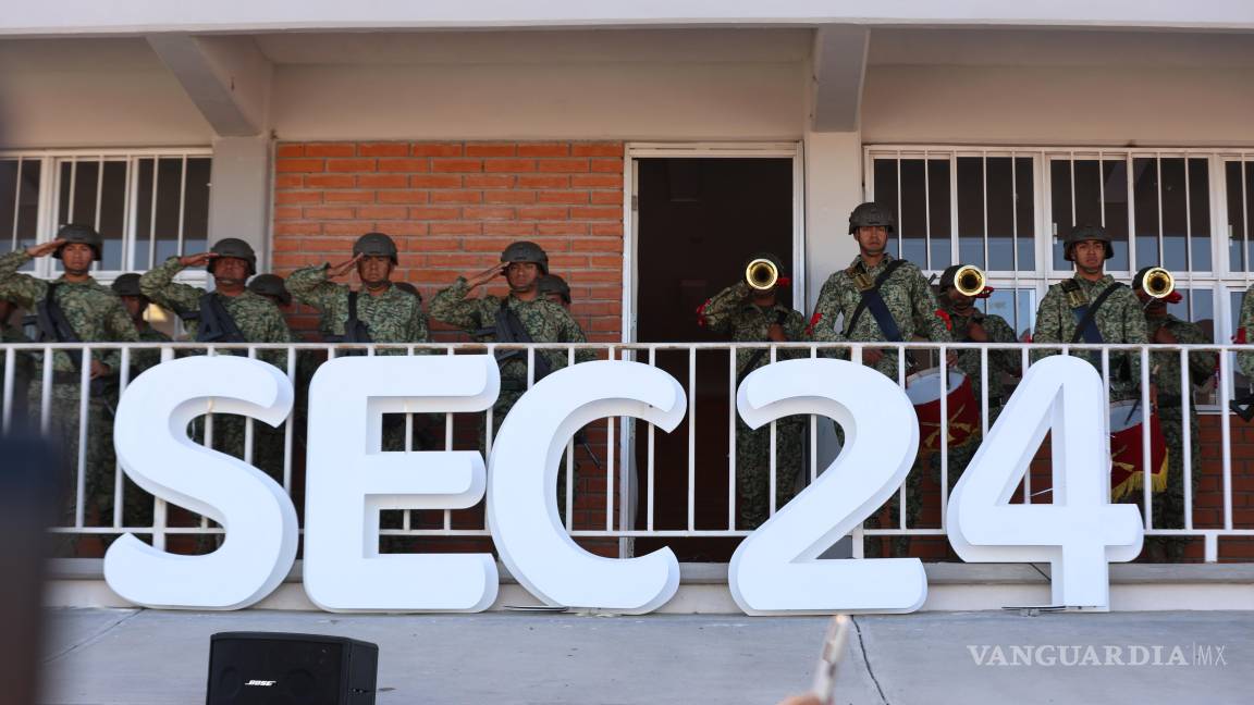 $!La ceremonia se llevó a cabo en la Secundaria Número 24, “Higinio González Calderón”.