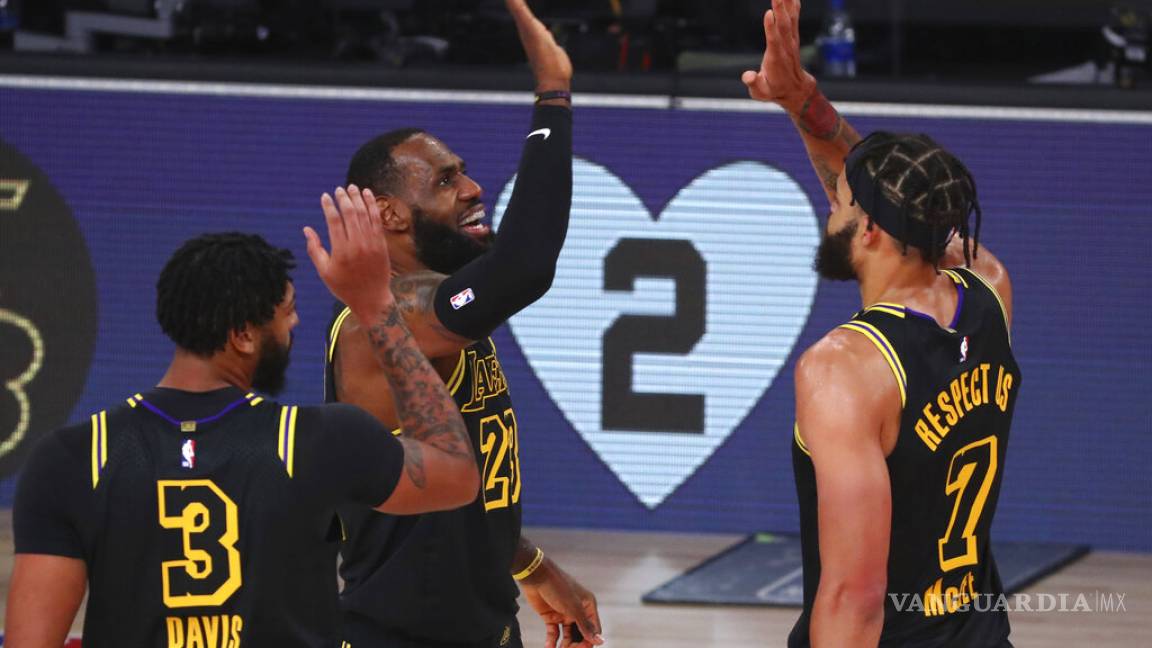 Lakers homenajean a Kobe Bryant con victoria