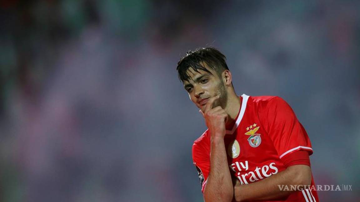 Raúl Jiménez anota 'gol de campeonato' para el Benfica