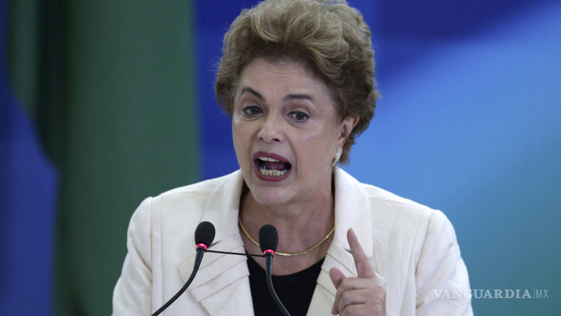 Rousseff se aferra a la presidencia y dice que ‘nunca renunciará’