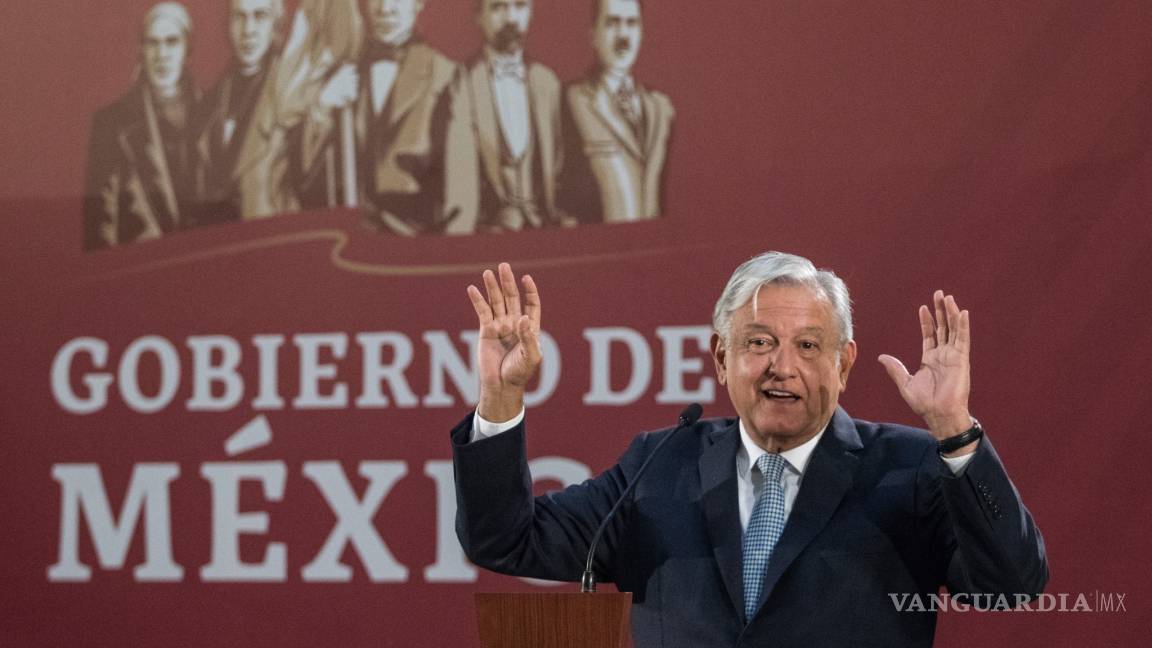 El Universo podría colapsar: Andrés Manuel López Obrador podría entregar el trofeo de Campeón y se daría encuentro entre eternos 'subcampeones'