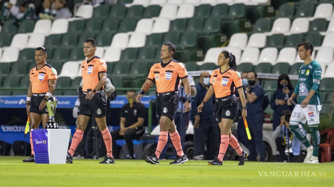 No son Samuel García, pero árbitros en México ganan un 'sueldito' de 154 mil pesos al mes