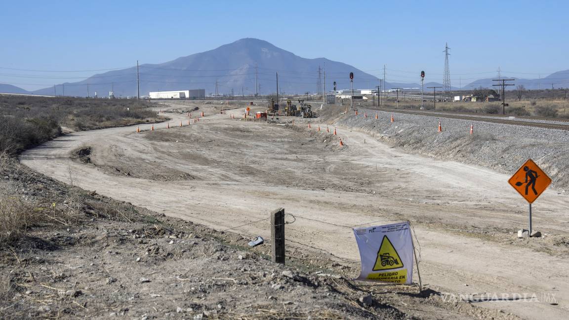$!Inicia construcción del tren de pasajeros Saltillo-Monterrey; trabajan tramo de 15 km en Derramadero
