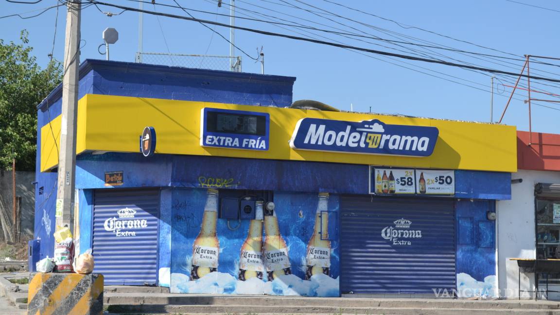 Banda delictiva roba dinero, cervezas y equipo