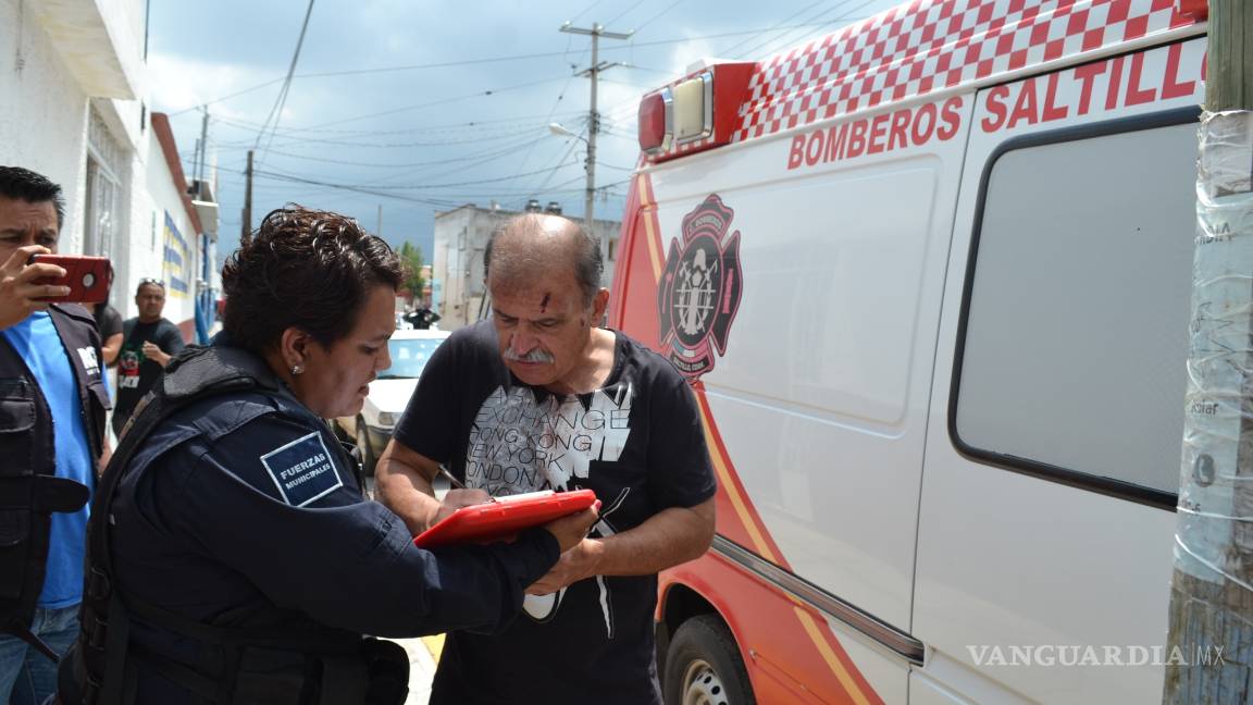 $!Director de Colegio de Saltillo allana casa de vecino sexagenario y lo golpea con un tubo