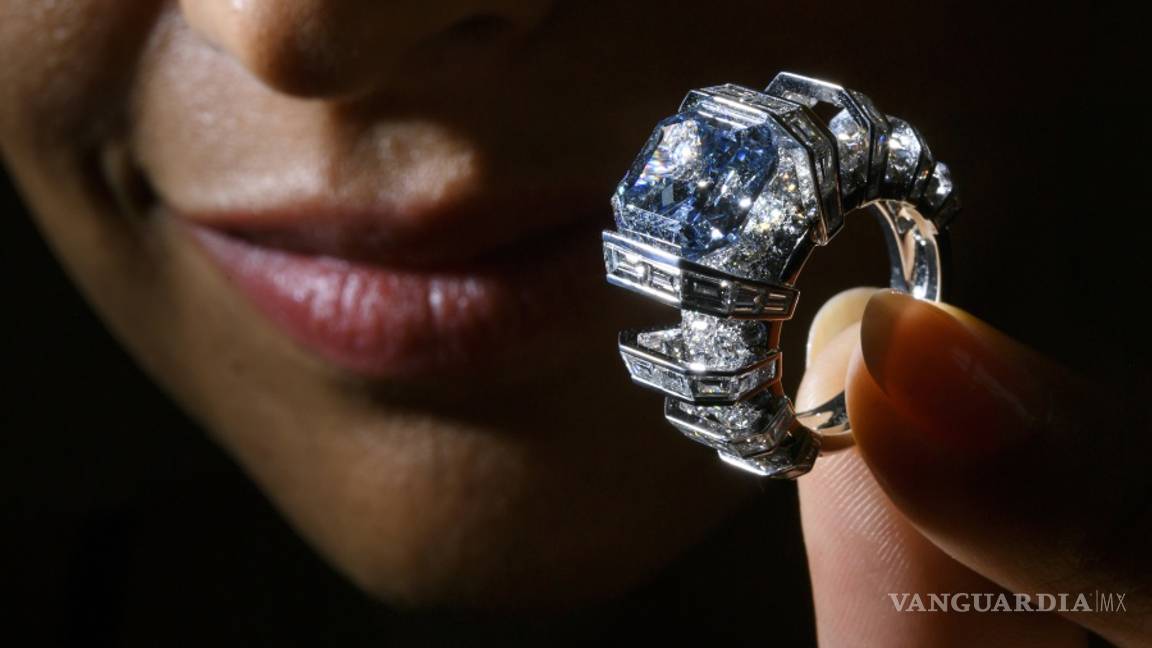 $!Diamante "Sky Blue", vendido por 17 mdd