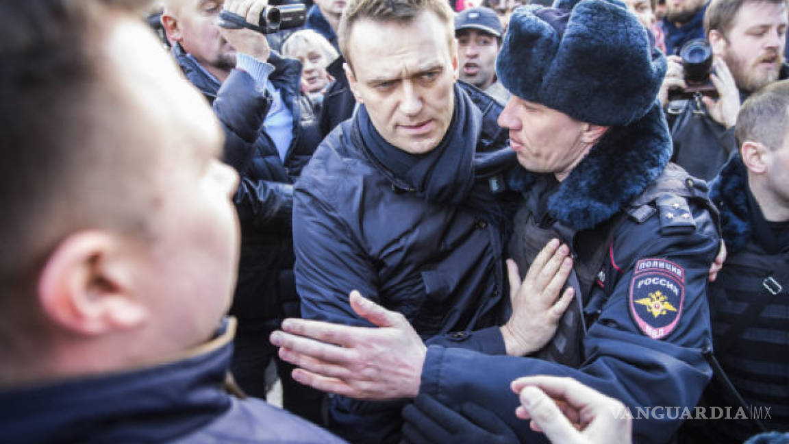 Arrestan a Navalny antes de las manifestaciones anti-Putin en Moscú