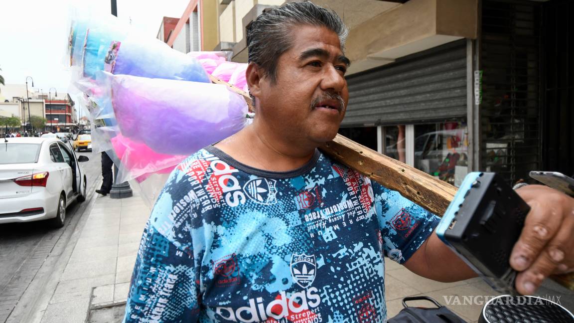 $!Ni para el transporte, saca vendedor ambulante de Saltillo