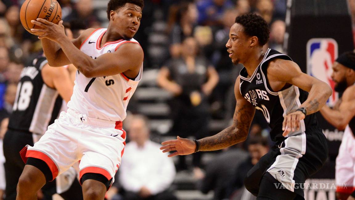 $!Kawhi Leonard aplica la ley del ex' y es el principal autor de la victoria de los Raptors sobre los Spurs